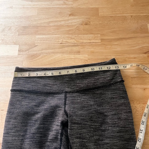 Lululemon Capri leggings - Picture 10 of 11